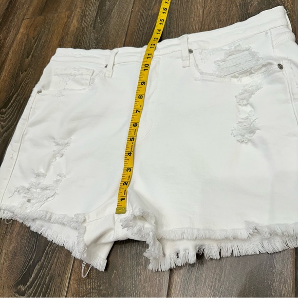 Good American Good '90s High Waist Denim Cutoff Shorts Size 12/31 White - Picture 6 of 12